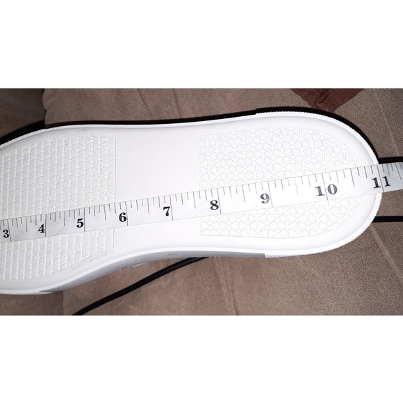 Slip on rhinestone sneakers size 8.5 - Picture 4 of 4